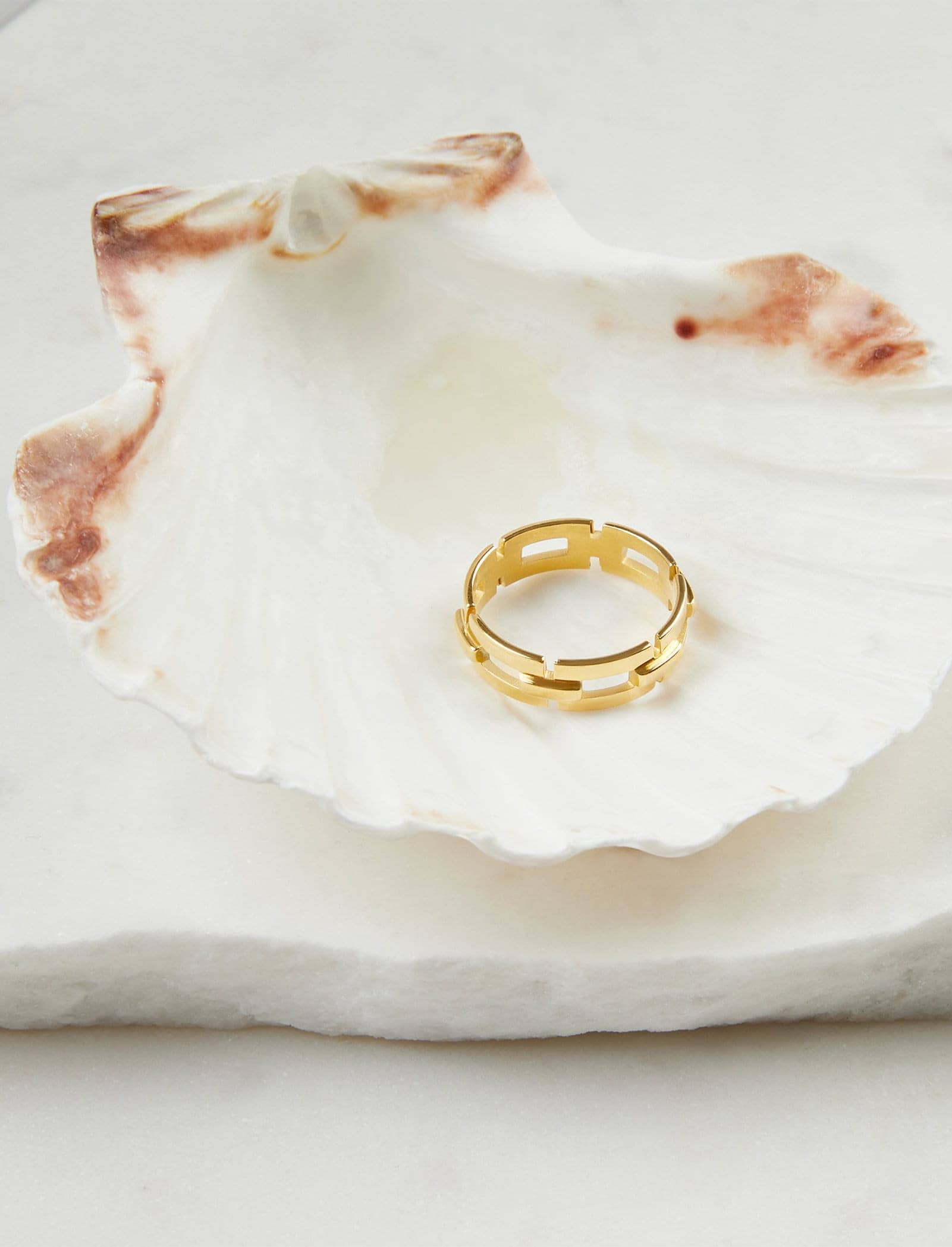 Pastiche  Muse Ring -